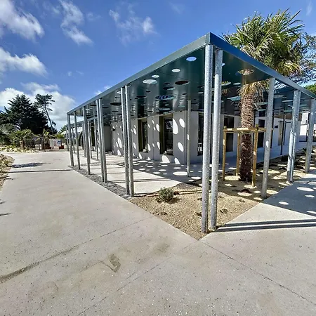 Chalet De Standing Pour 4 Pers., Piscine Couverte Et Chauffee, A Deux Pas De La Plage, Wi-fi Gratuit - Fr-1-361-515