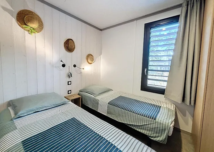 De Standing Pour 4 Pers., Piscine Couverte Et Chauffée, à Deux Pas De La Plage, Wi-fi Gratuit - Fr-1-361-515 Chalet Jullouville-les-Pins