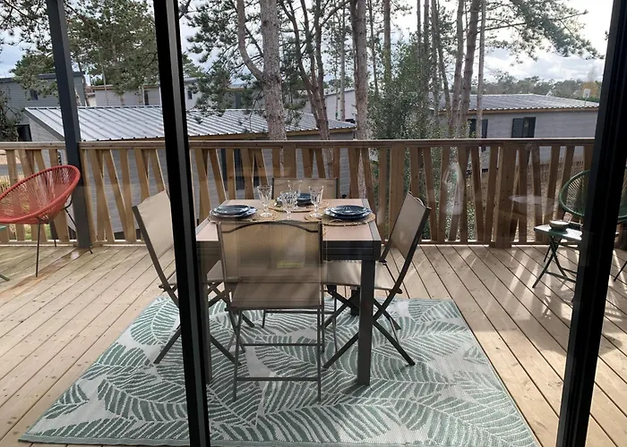 Chalet De Standing Pour 4 Pers., Piscine Couverte Et Chauffée, à Deux Pas De La Plage, Wi-fi Gratuit - Fr-1-361-515 Jullouville-les-Pins